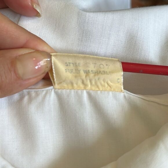 Vintage 60s White Cotton/Polyester Long Sleeve Shirt with Peter Pan collar - Picture 11 of 11